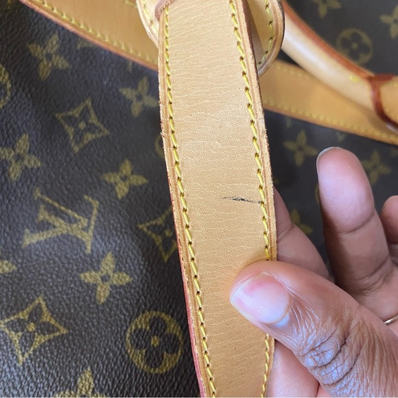 Authentic Louis Vuitton Monogram Keepall Bandouliere 60 Travel Duffle - Picture 3 of 15